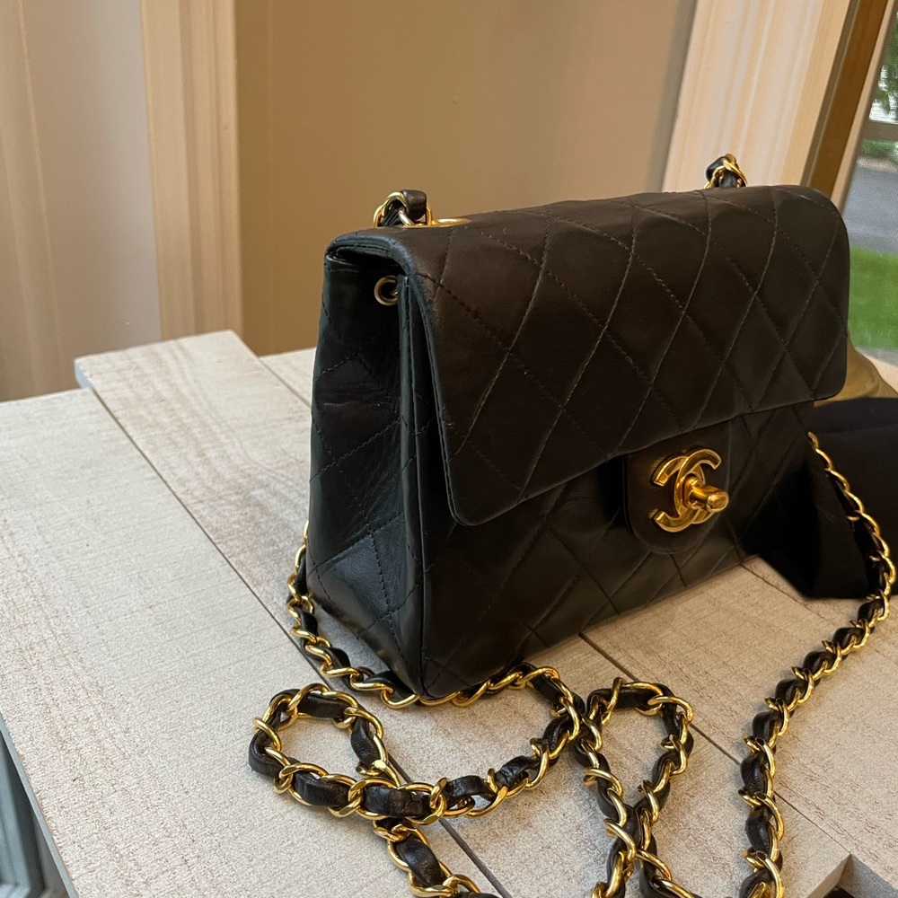 💕Vintage CC Mini Square / Price is Firm 🤗 - Picture 2 of 13